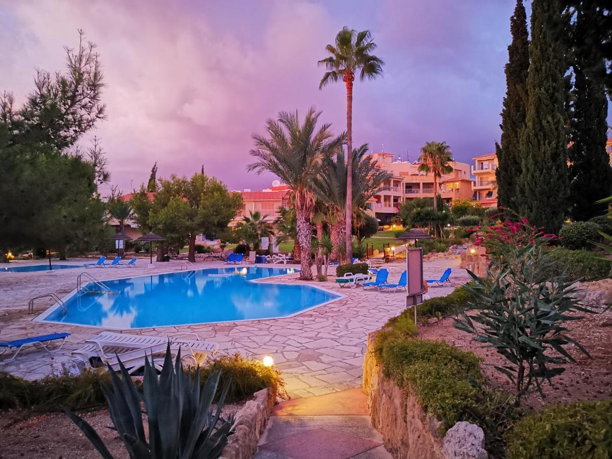 103 Regina Gardens Leilighet Paphos Eksteriør bilde