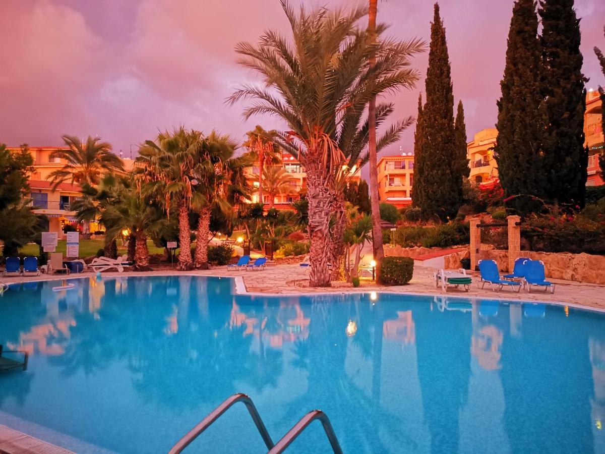 103 Regina Gardens Leilighet Paphos Eksteriør bilde